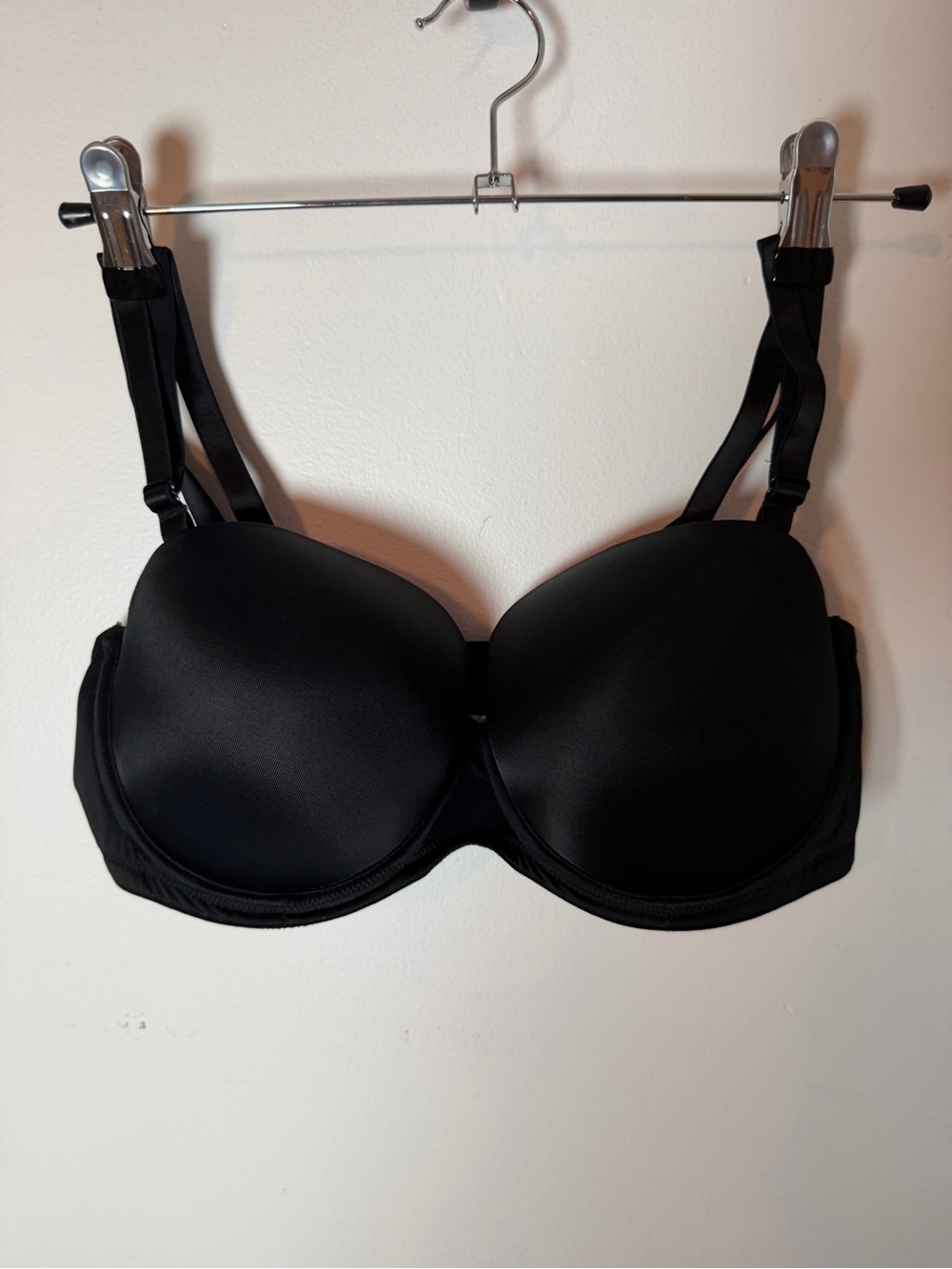 Victoria's Secret Black Smooth Molded T-Shirt Bra